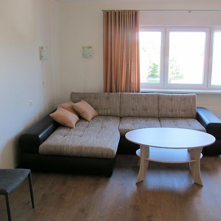 Orissaare Apartment Buitenkant foto
